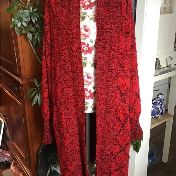 Cardigan Sweater. - Picture 2 of 9